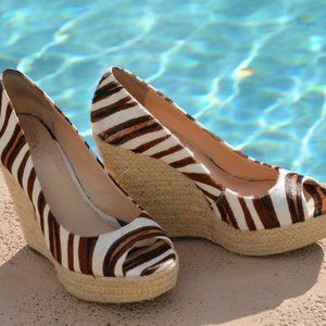 VINCE CAMUTO TOTSI WEDGES
